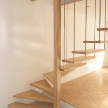 Obojstranne zavesené schodisko kombinácia drevo/nerez, Pezinok